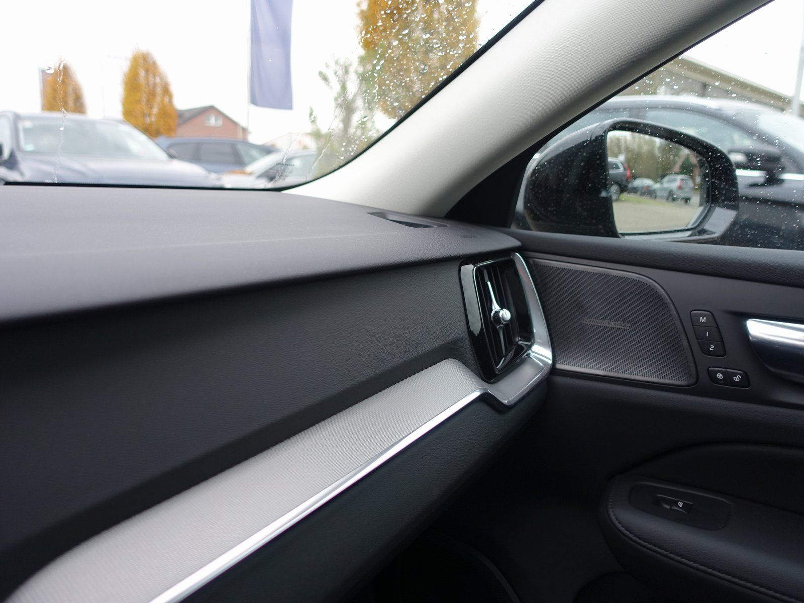 Volvo V60 Plus Dark T6 AWD Plug-in Hybrid AHK/360°/KAM