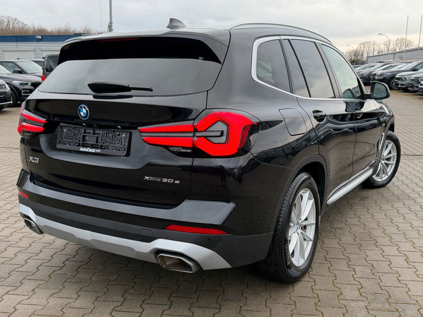 BMW X3 xDrive30e*Sportsizte*Leder*Nachlakierungsfrei
