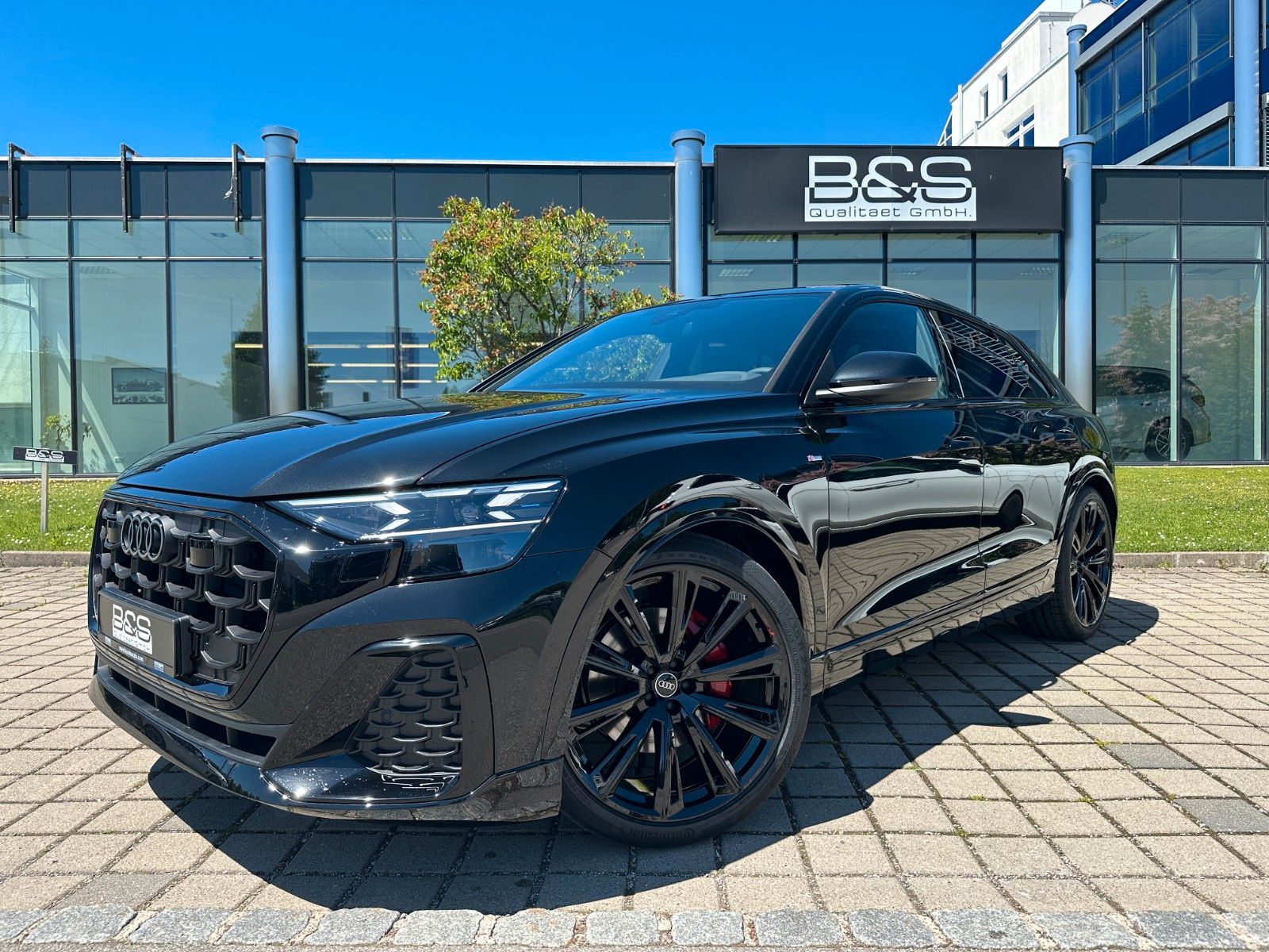 Audi Q8 50 TDI quattro - Samsaru's Car Outlet