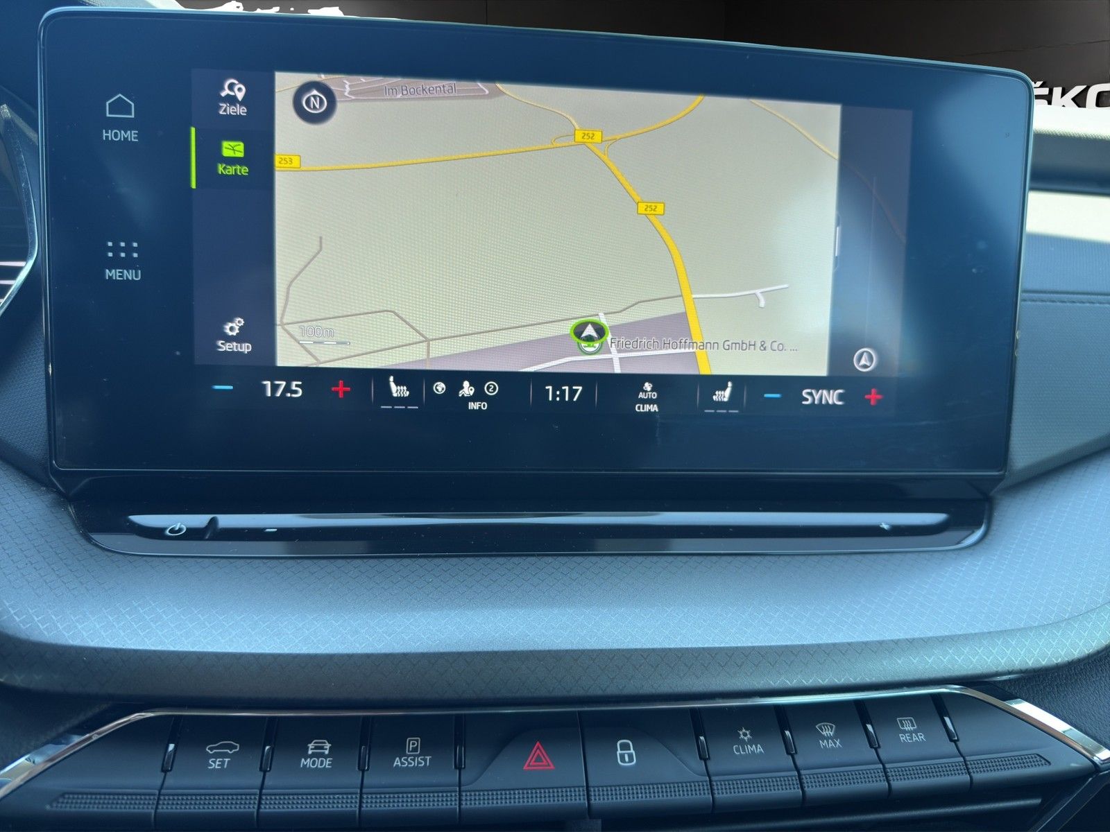 Skoda Octavia Combi 2.0 TDI Ambition - Samsaru's Car Outlet