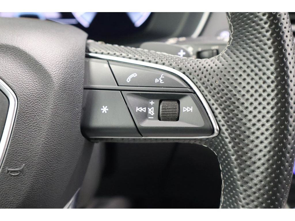 Audi Q5 55 TFSI e quattro S line S tronic - Samsaru's Car Outlet