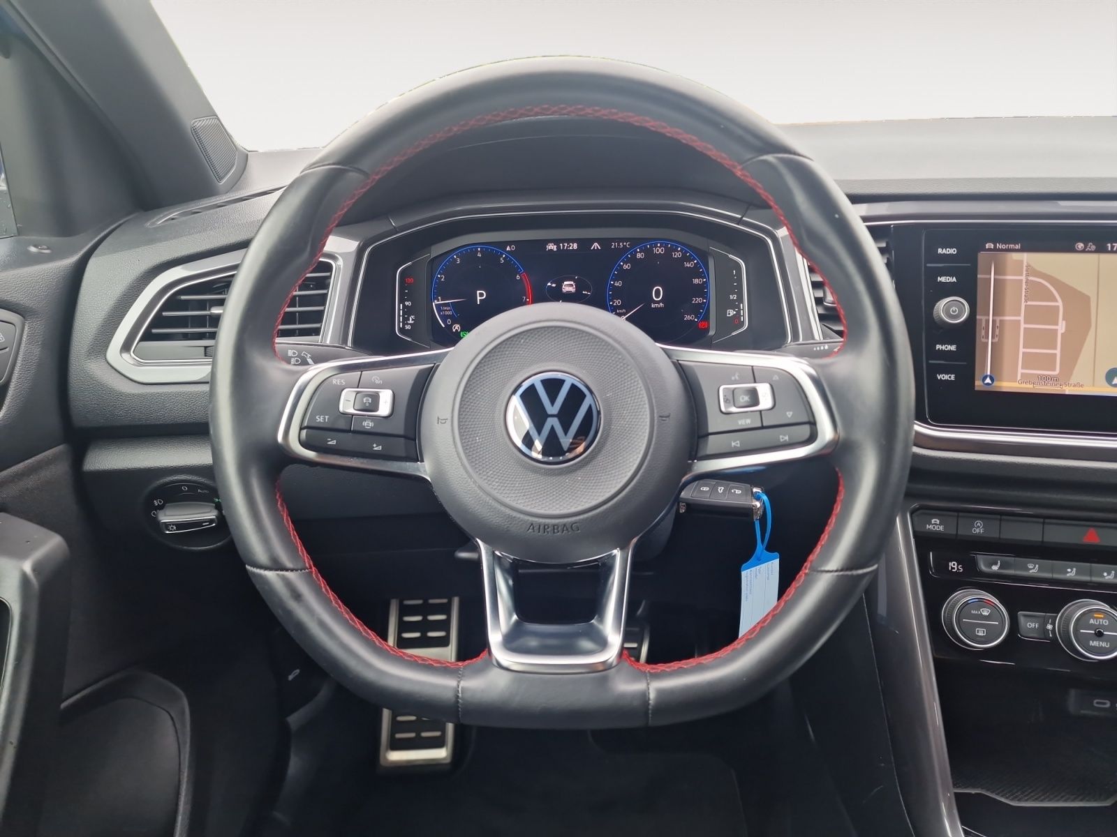 Volkswagen T-Roc 1.5 TSI Sport - Samsaru's Car Outlet