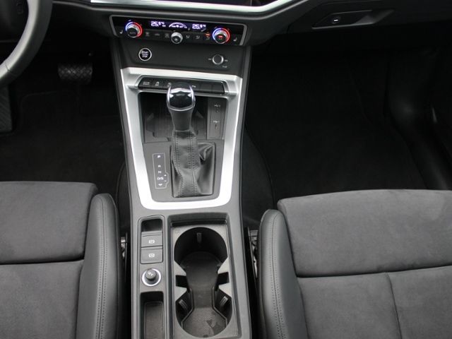 Audi Q3 Sportback 40 TFSI quattro S tronic S-LINE+AHK