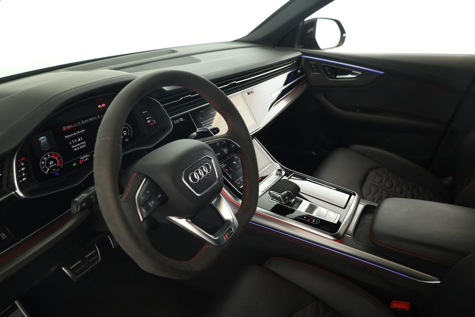 Audi RS Q8 SUV performance Laser Pano Vmax RSAbgas 23