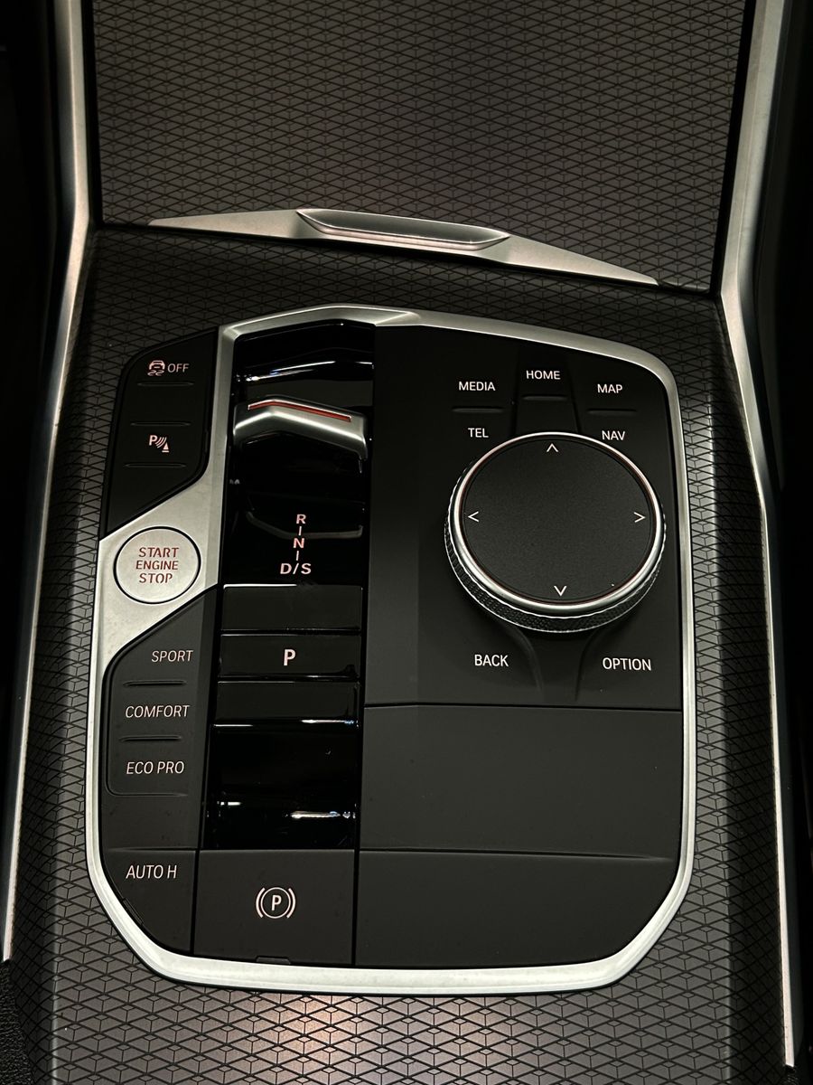 BMW 320d Touring M Sportpaket - Samsaru's Car Outlet