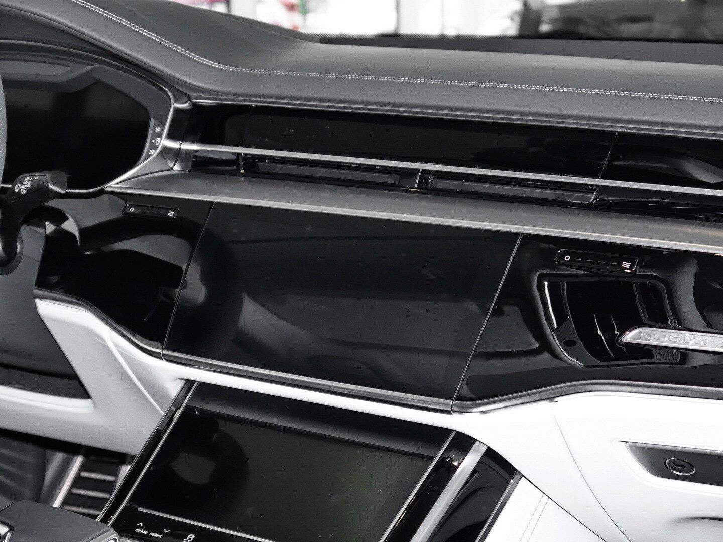 Audi A8 60 TFSI quattro S line - Samsaru's Car Outlet