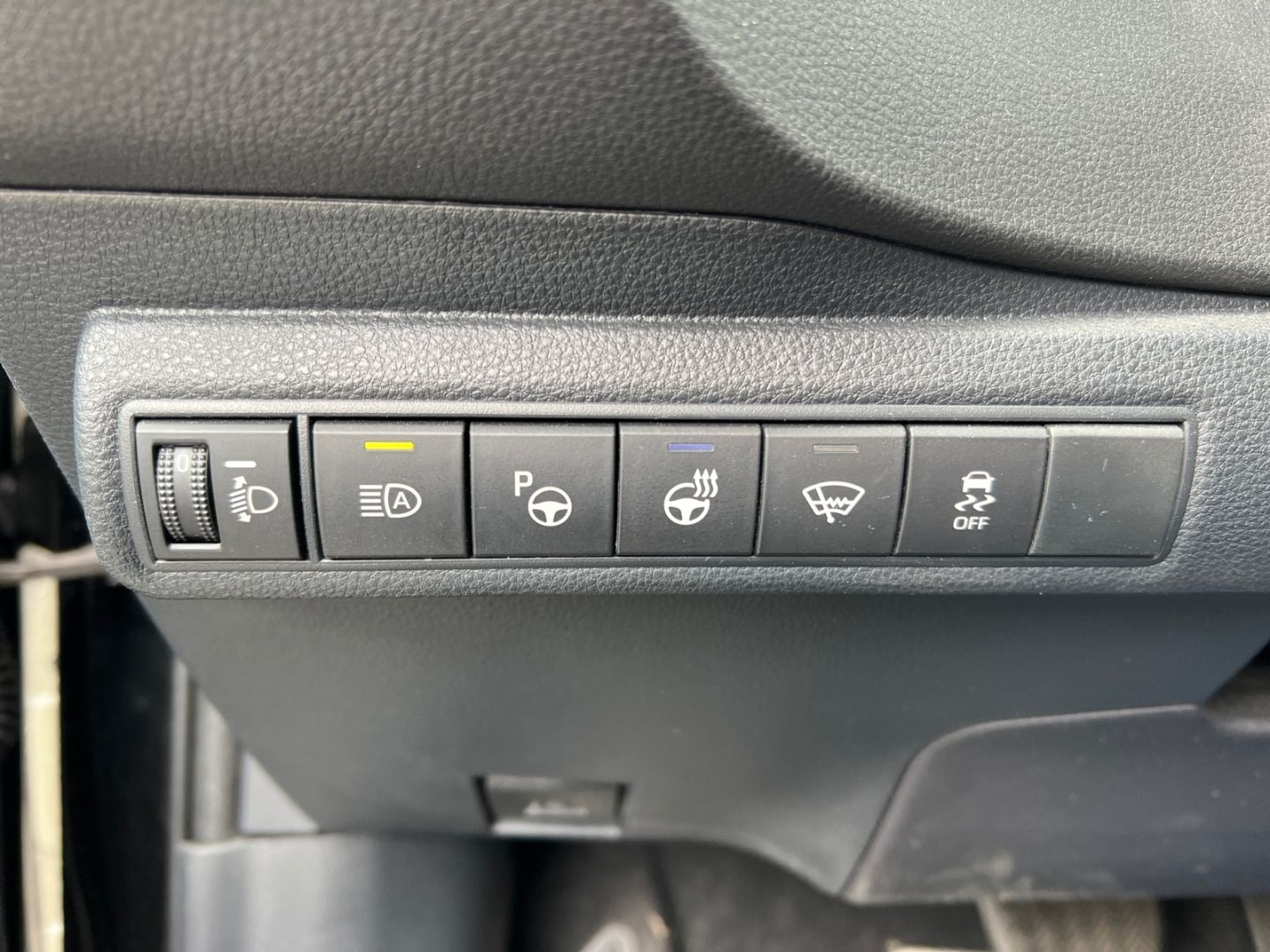 Toyota Corolla 2.0 Hybrid TS - Samsaru's Car Outlet