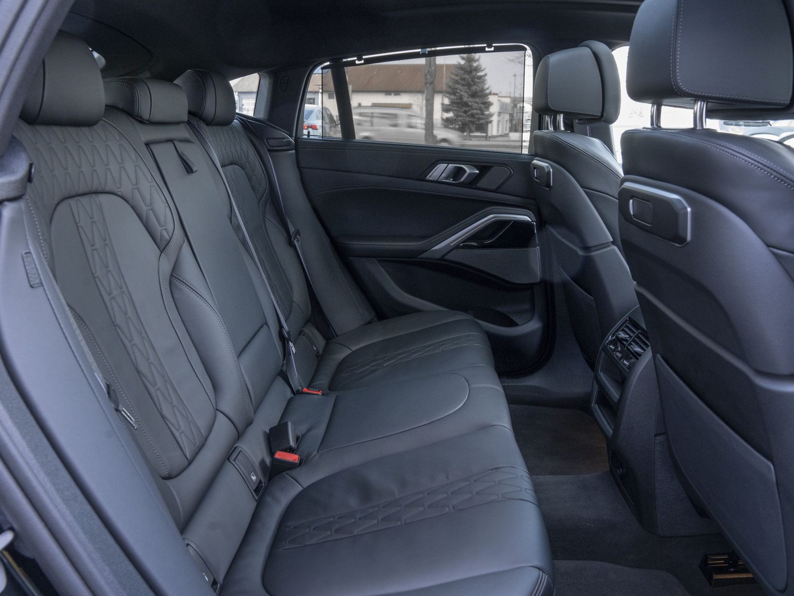 BMW X6 xDrive40d M-Sport Pro "ALL BLACK" 22Z LUFTFED