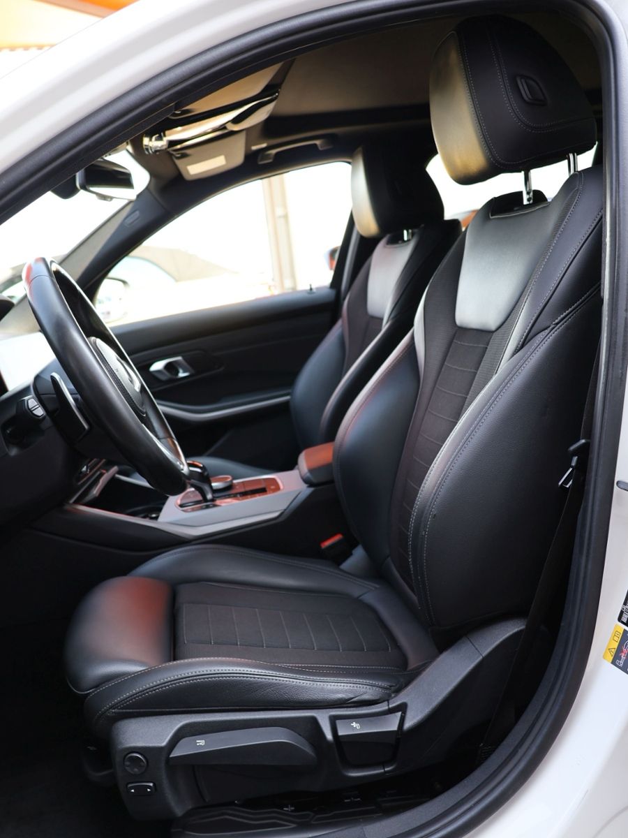 BMW 330 e Touring Advantage - Samsaru's Car Outlet