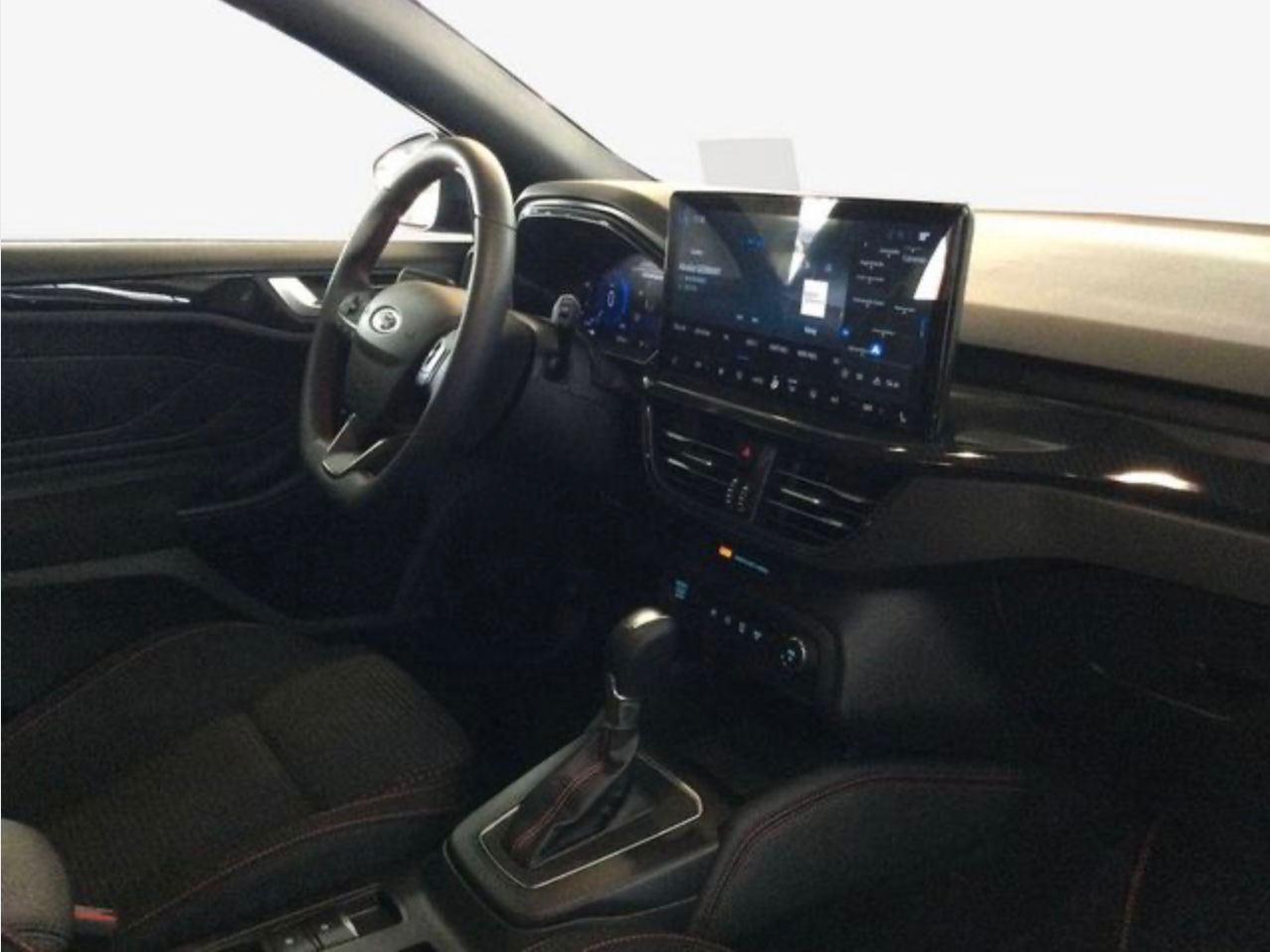 Ford Focus Turnier ST-Line X Aut  LED Head Up AHK eHk