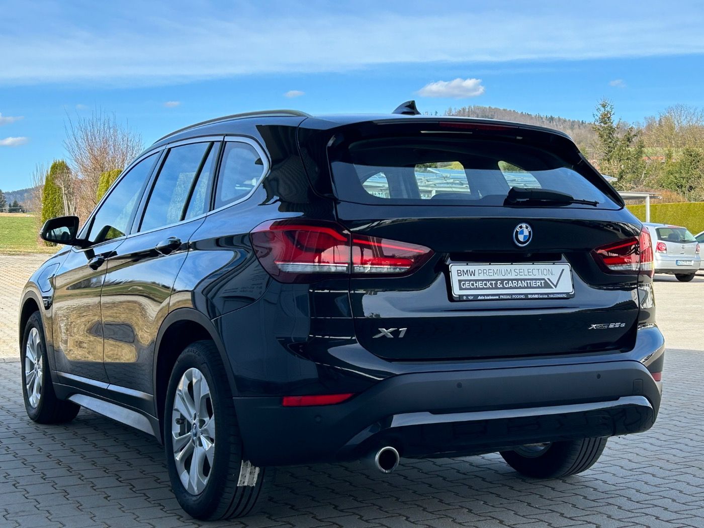 BMW X1 xDrive25e Adv. - Samsaru's Car Outlet