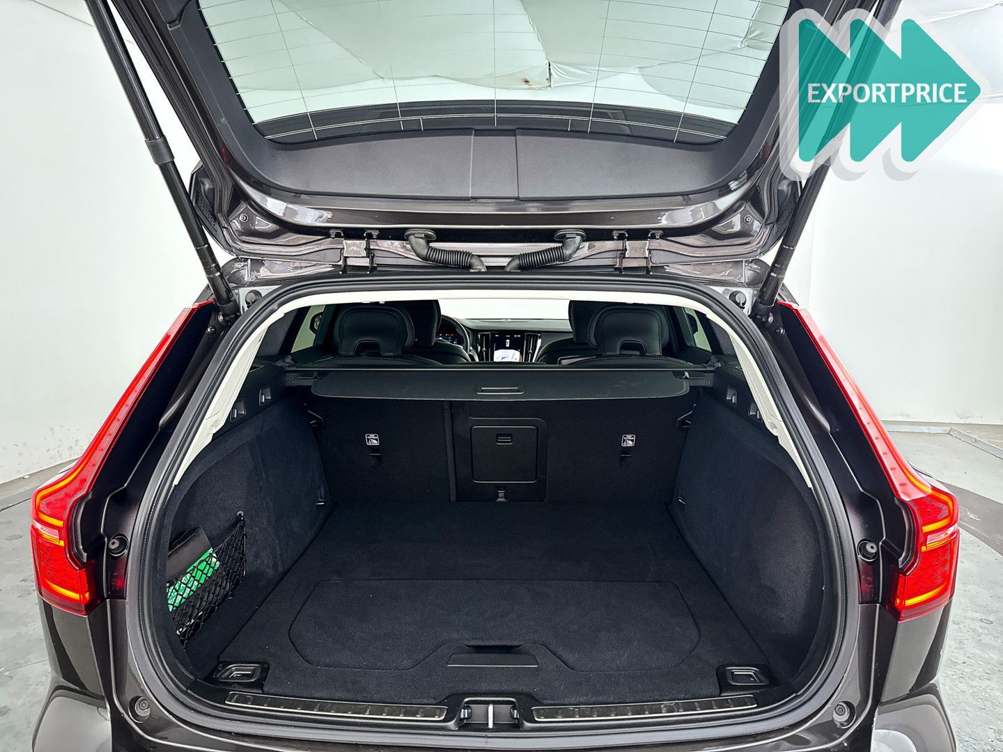 Volvo V60 T6 Aut. Plug-in hybrid AWD Ultra Dark | pano