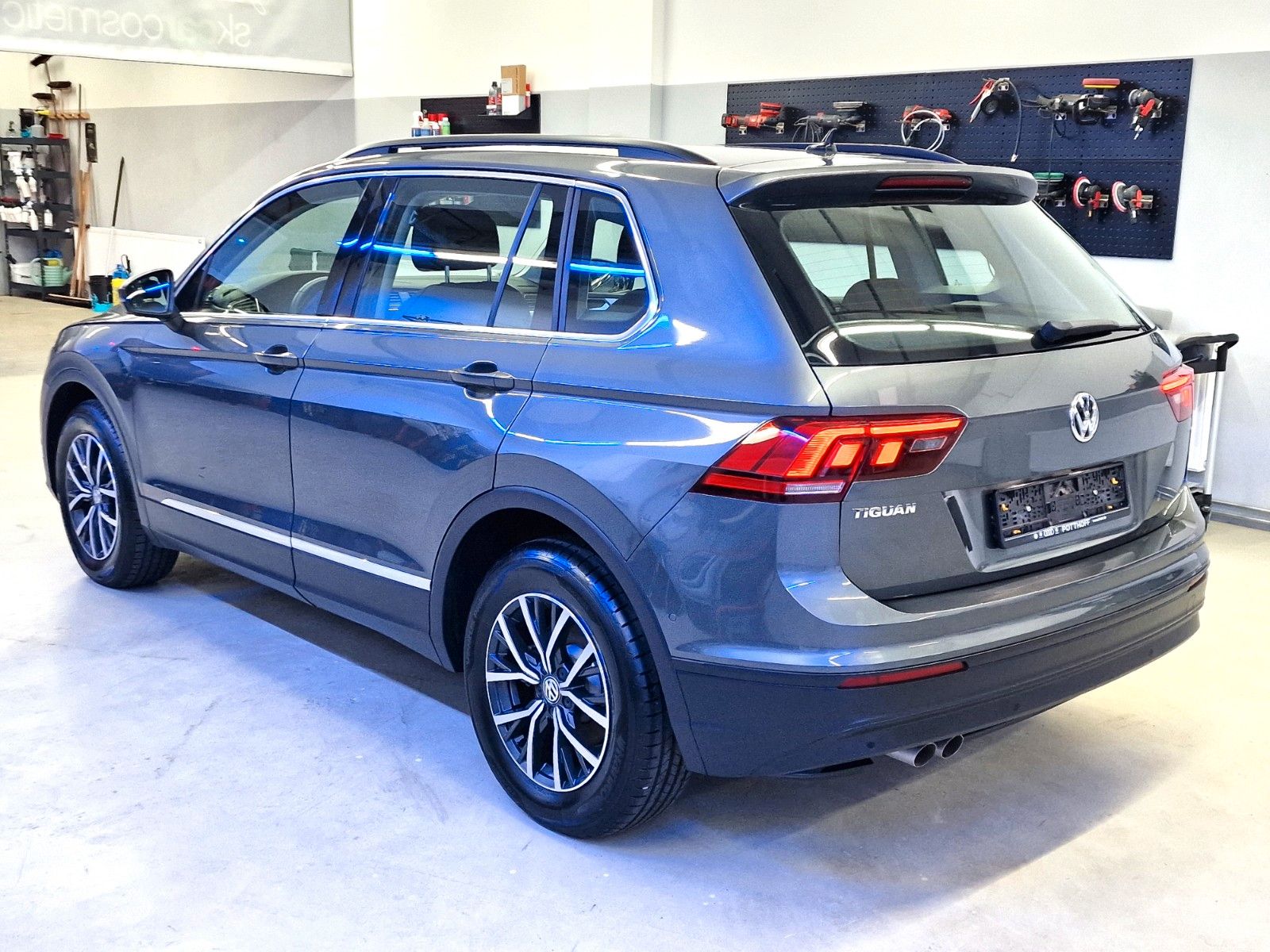 Volkswagen Tiguan 1.5-TSI Comfortline - Samsaru's Car Outlet