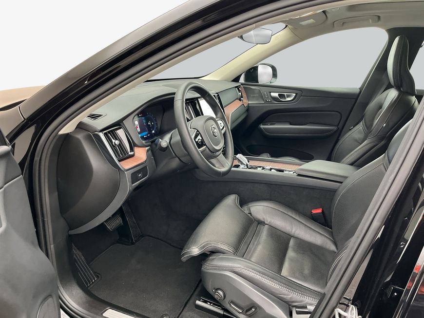 Volvo XC60 B5 B AWD Ultimate Dark