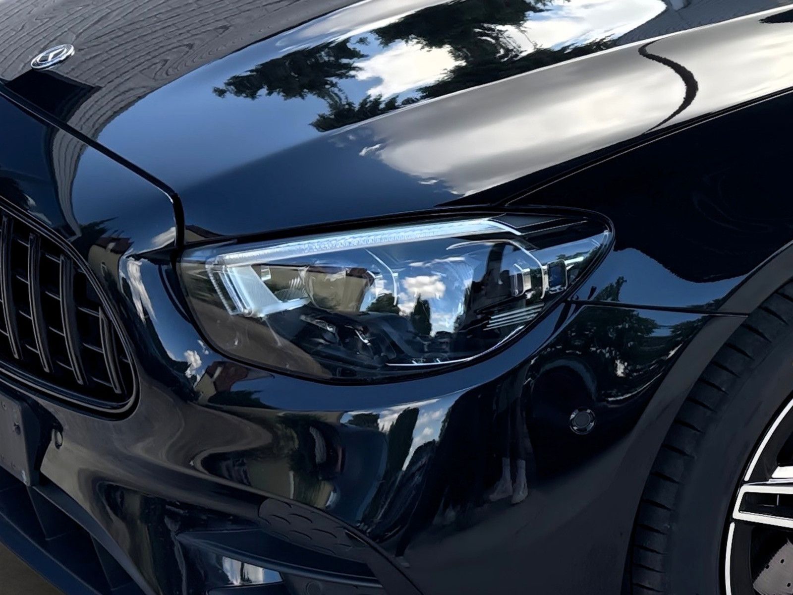 Mercedes-Benz E 220d 4MATIC AMG Line - Samsaru's Car Outlet