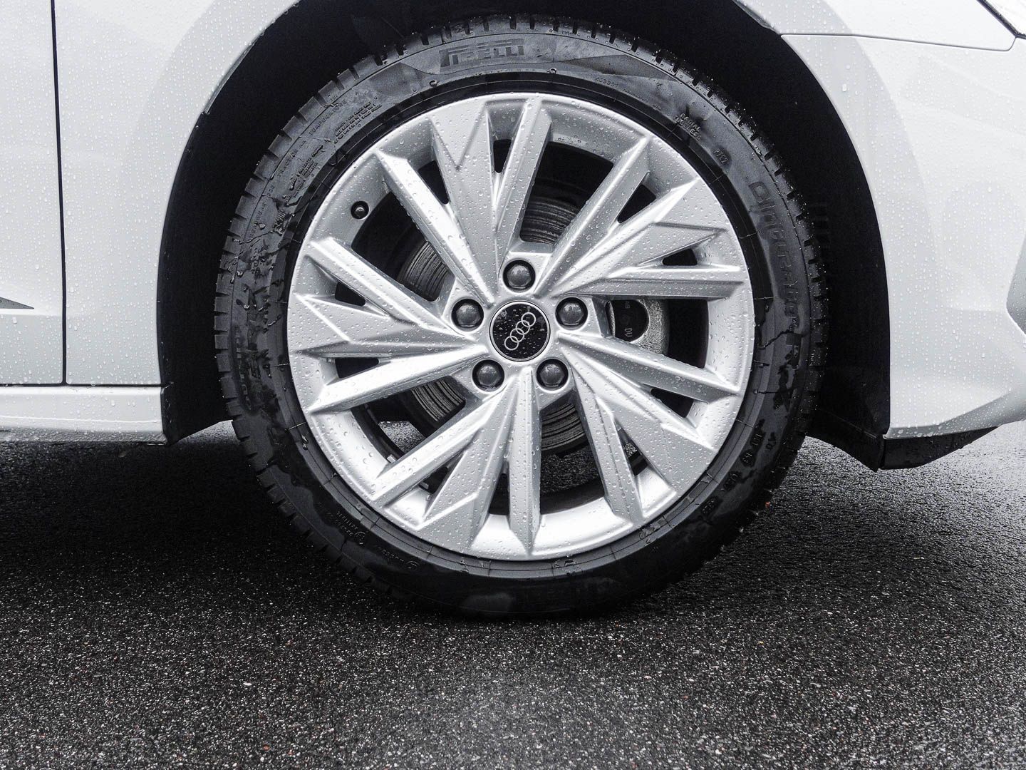 Audi A3 Sportback 30 TFSI S tronic Advanced (AHK)