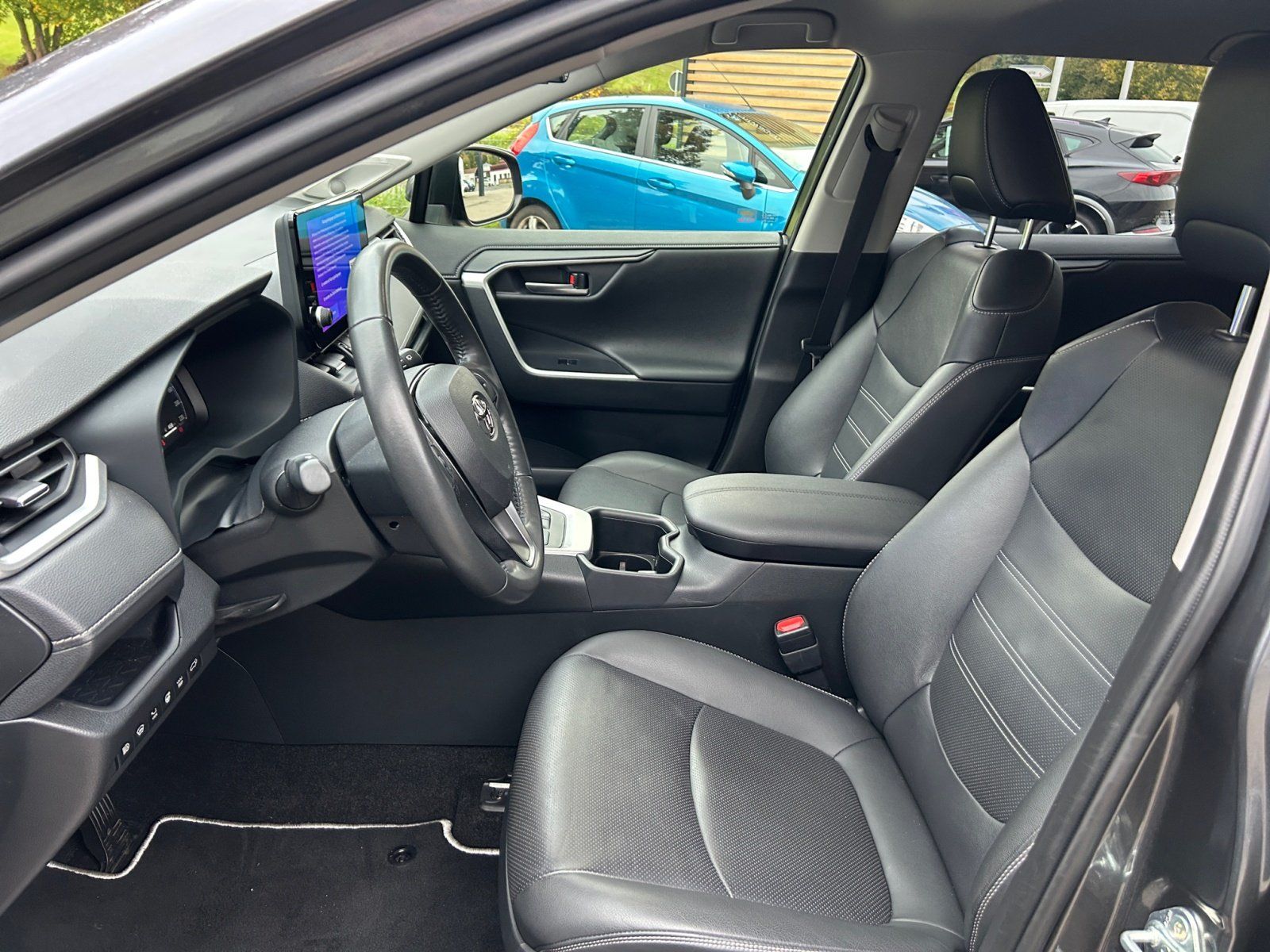 Toyota RAV4 2.5l Hybrid 5-Türer Lounge Matrix 2xKlima