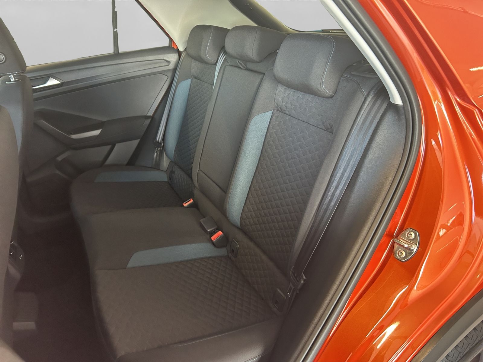 Volkswagen T-Roc 1.5 TSI OPF IQ.DRIVE - Samsaru's Car Outlet