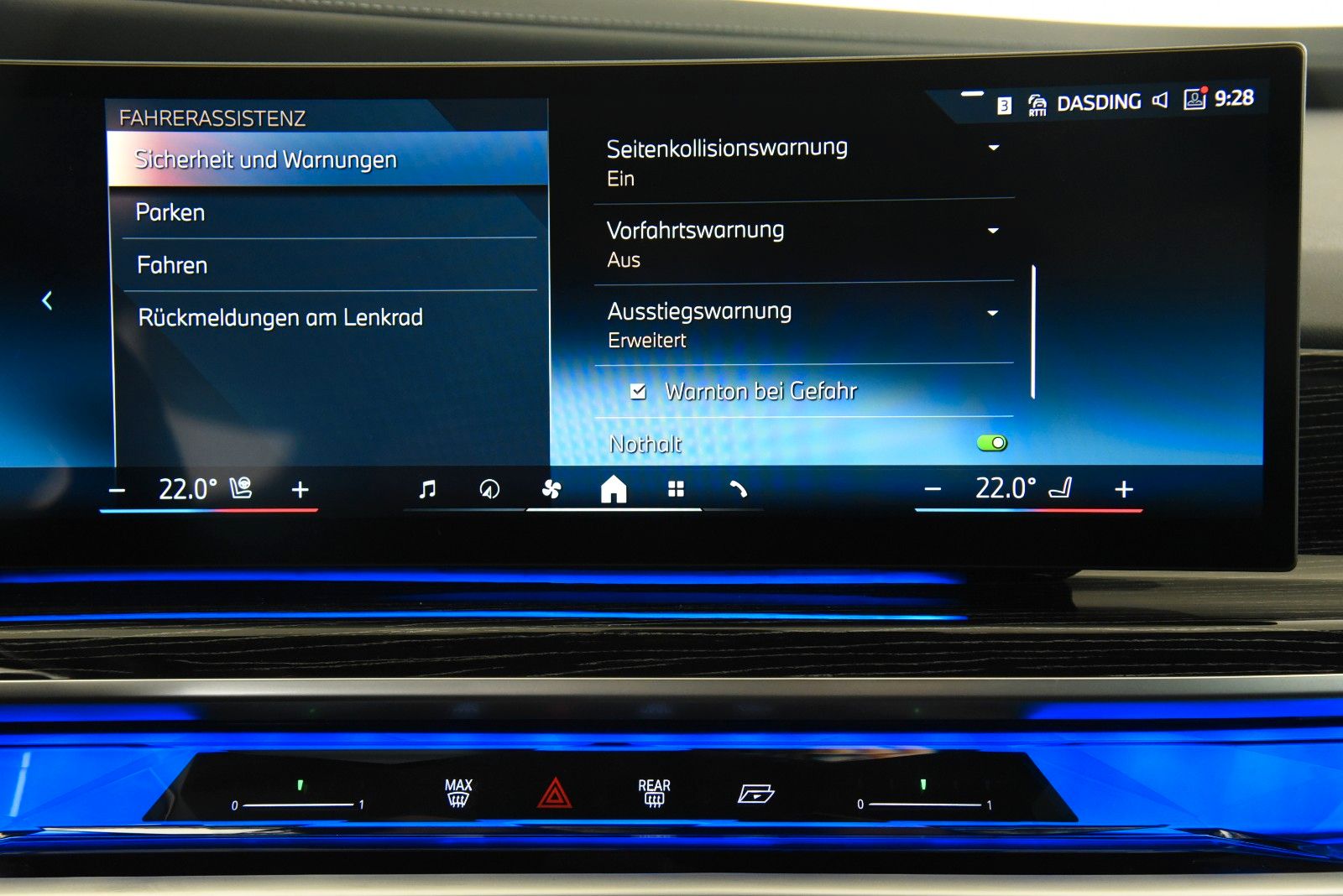 BMW 740d xDrive M Sport Pro ACC LED Pano HUD B&W