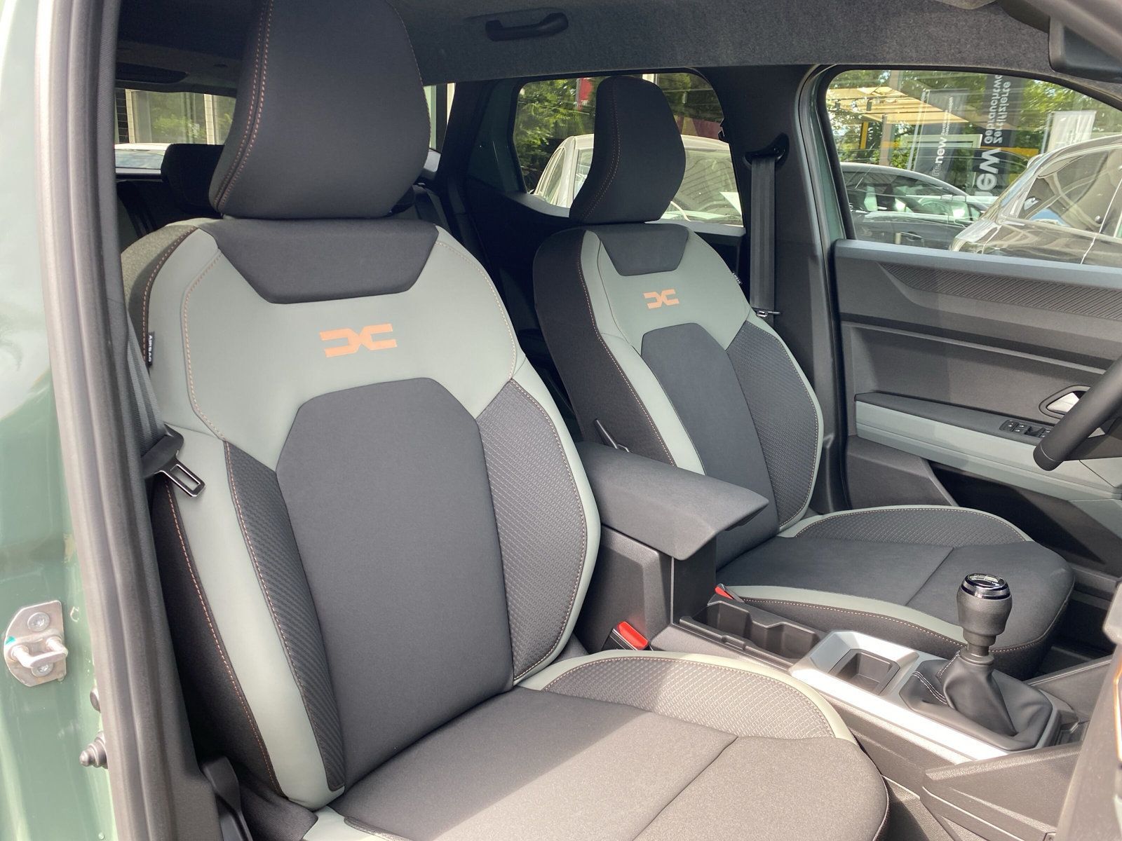Dacia Duster Extreme TCe 130 - Samsaru's Car Outlet