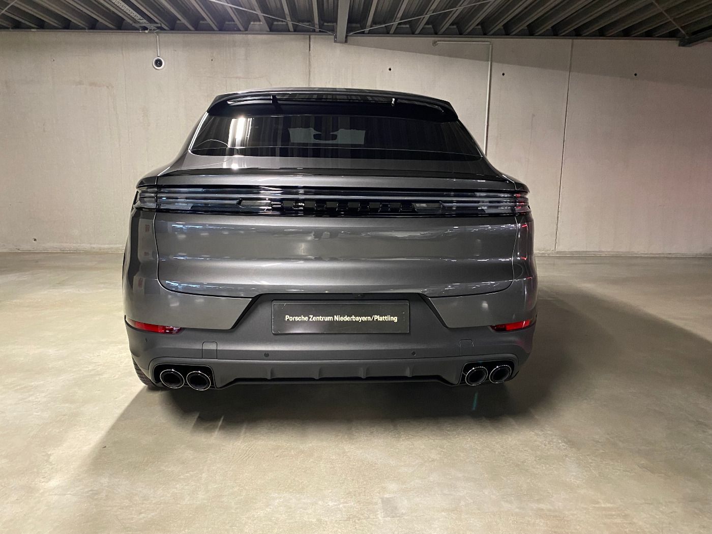Porsche Cayenne E-Hybrid Coupe | Adaptive Luftfederung |