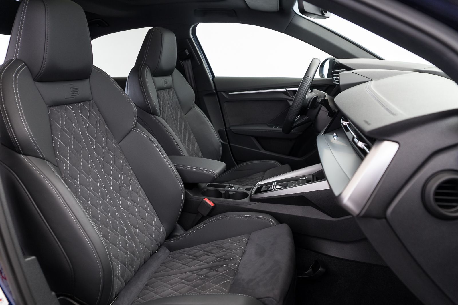 Audi A3 Limousine S line 35 TFSI S tr. - Samsaru's Car Outlet