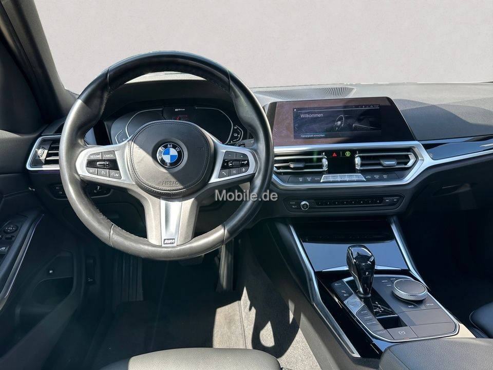 BMW 330e Sport Line - Samsaru's Car Outlet