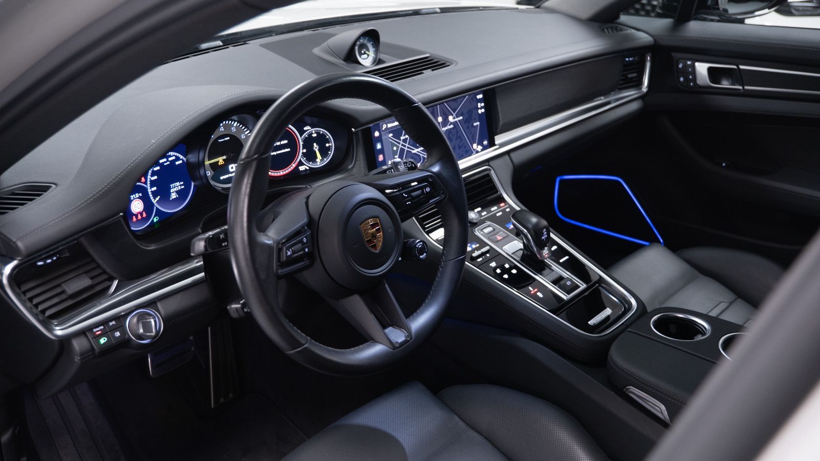 Porsche Panamera ST 4E-Hybrid Platinum Editi SportDesign