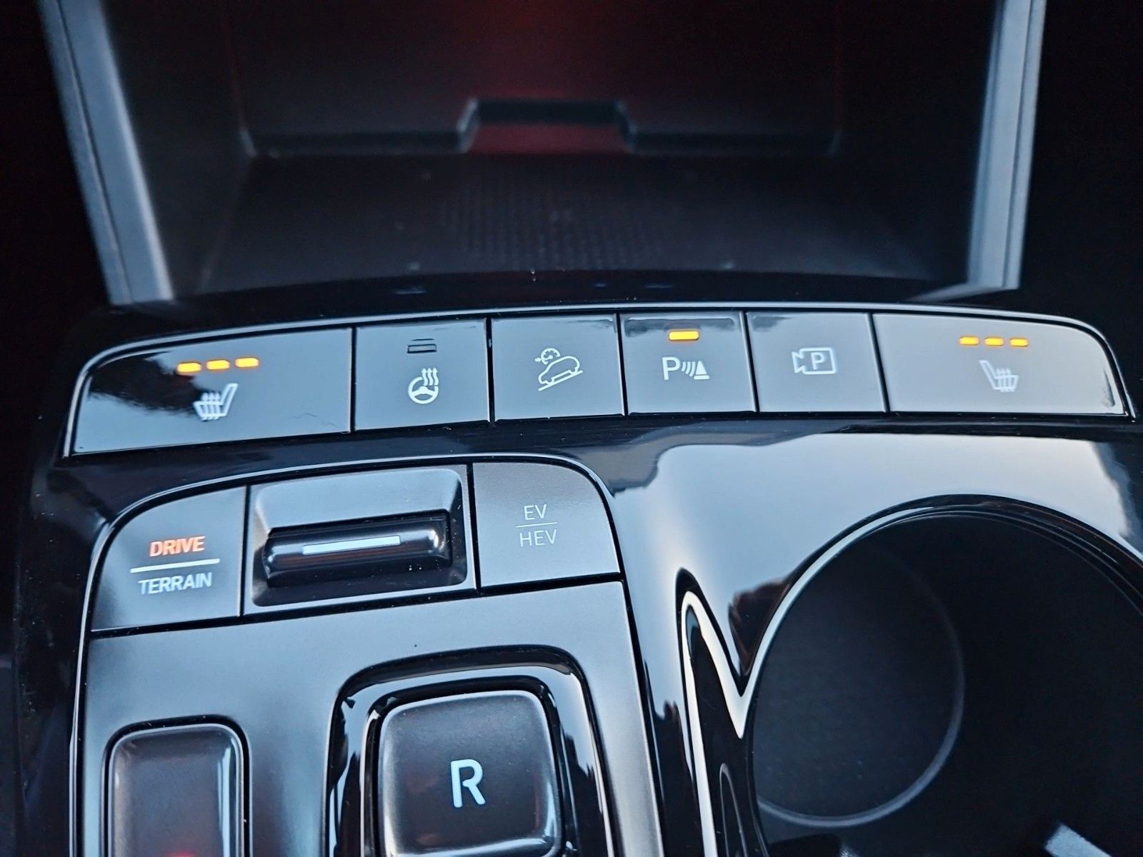 Hyundai TUCSON 1.6 T-GDI PHEV N-Line DACHLACKIERUNG/ECS