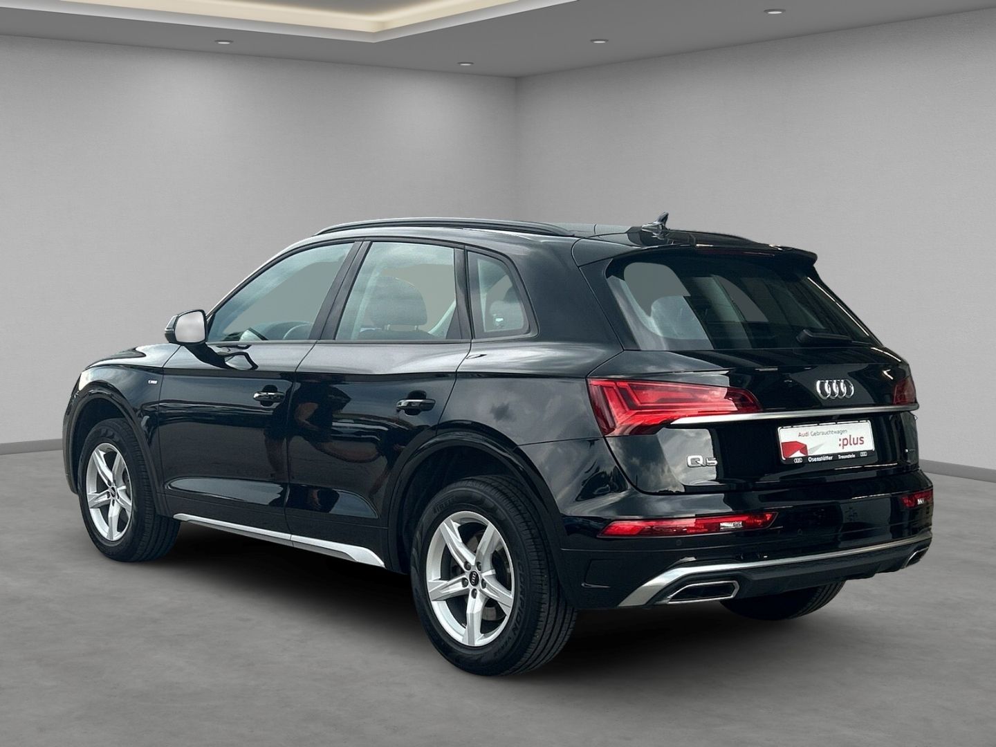 Audi Q5 40 TDI S-Line - Samsaru's Car Outlet