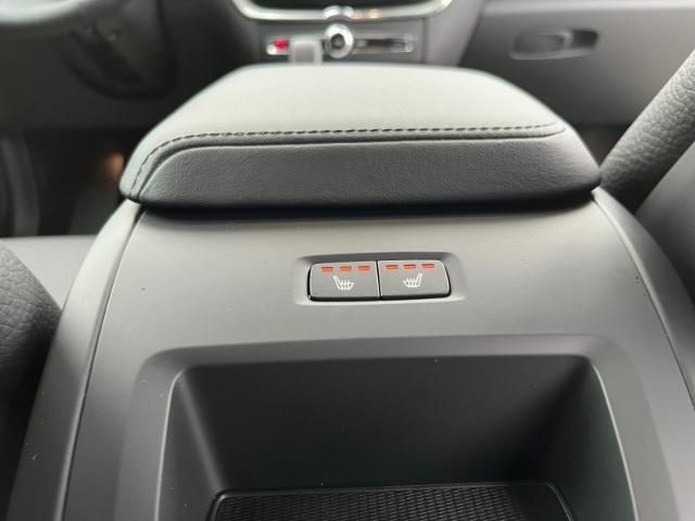 Volvo XC60 B4 Core - Samsaru's Car Outlet