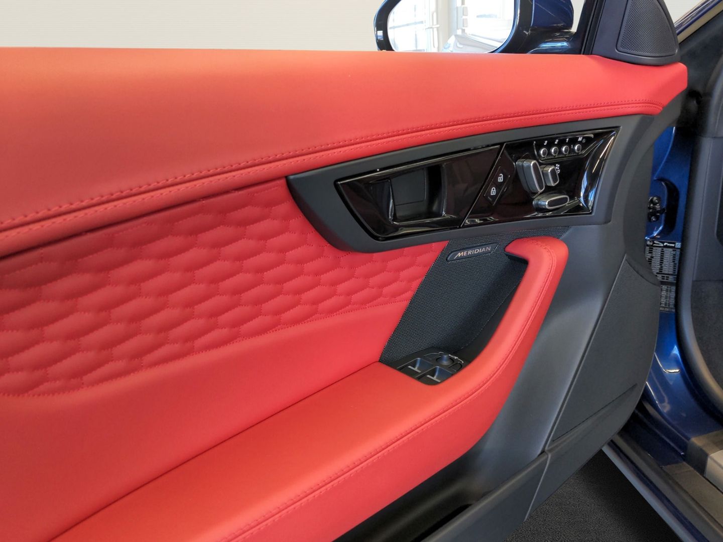 Jaguar F-Type Cabrio R-Dynamic AWD P450+Perf.Sitze+Keyl