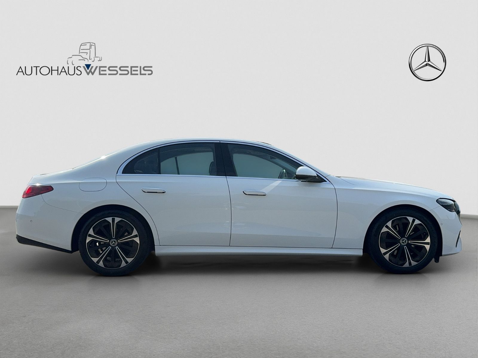 Mercedes-Benz E 220 d Avantgarde - Samsaru's Car Outlet