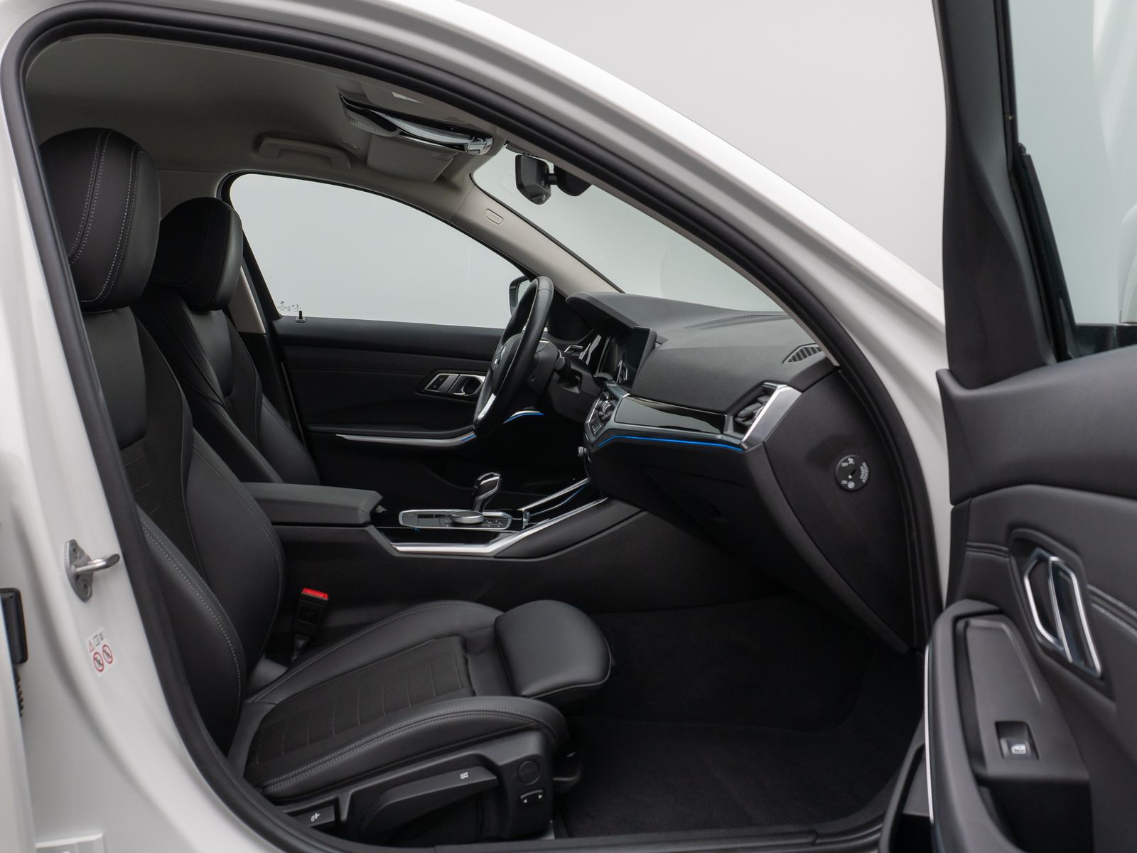 BMW 330e xD Sport Line - Samsaru's Car Outlet