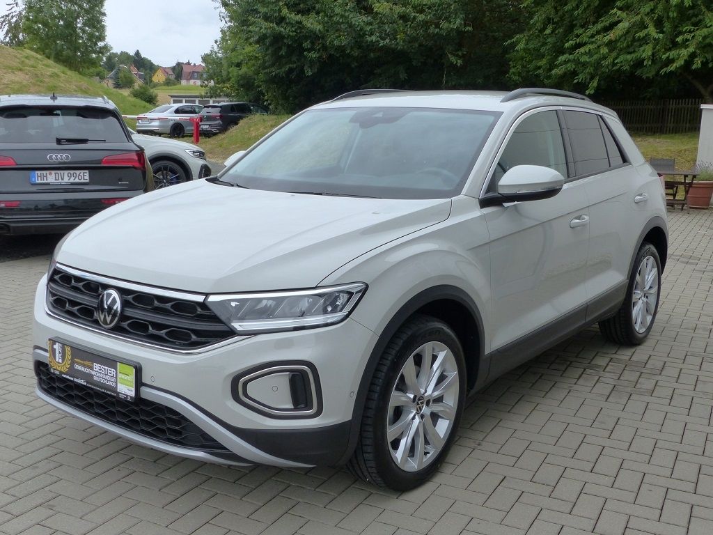 Volkswagen T-Roc 1.0 TSI Life - Samsaru's Car Outlet