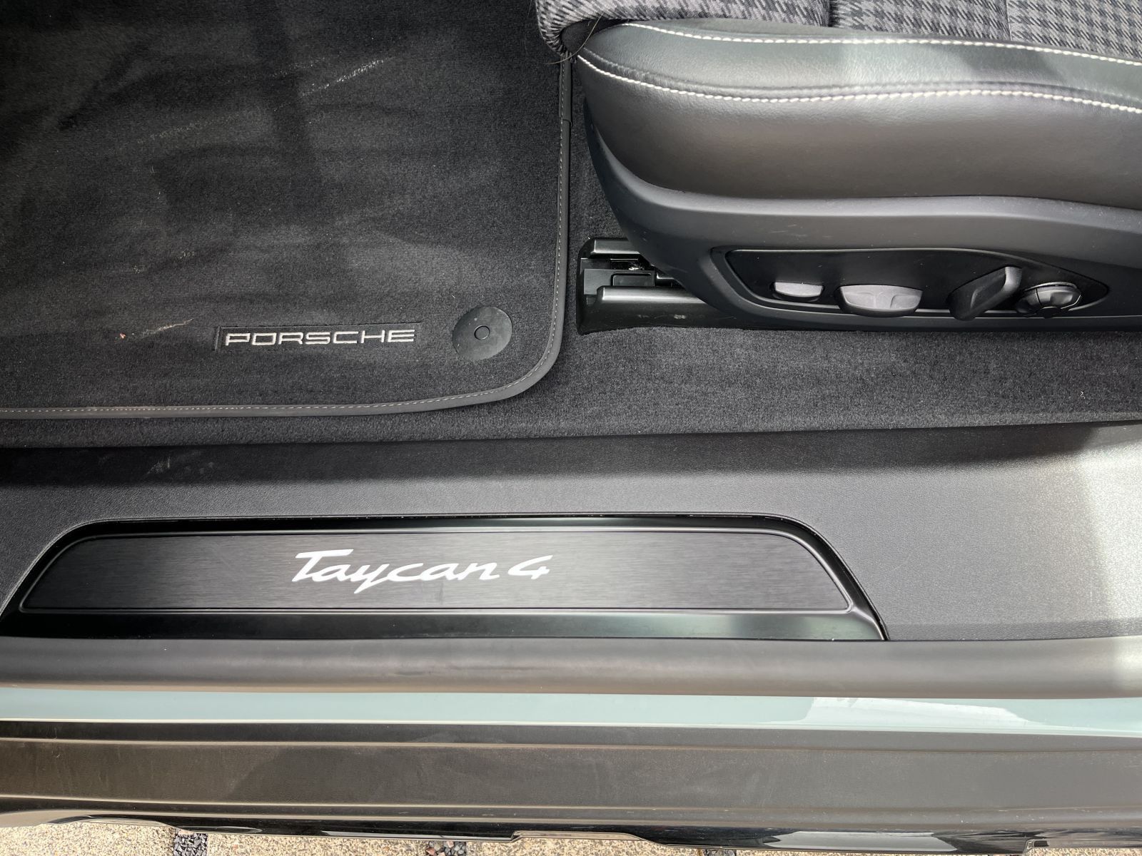 Porsche 992 (911) Targa 4 GTS Servo+,BOSE,Servo+,Lift.,P
