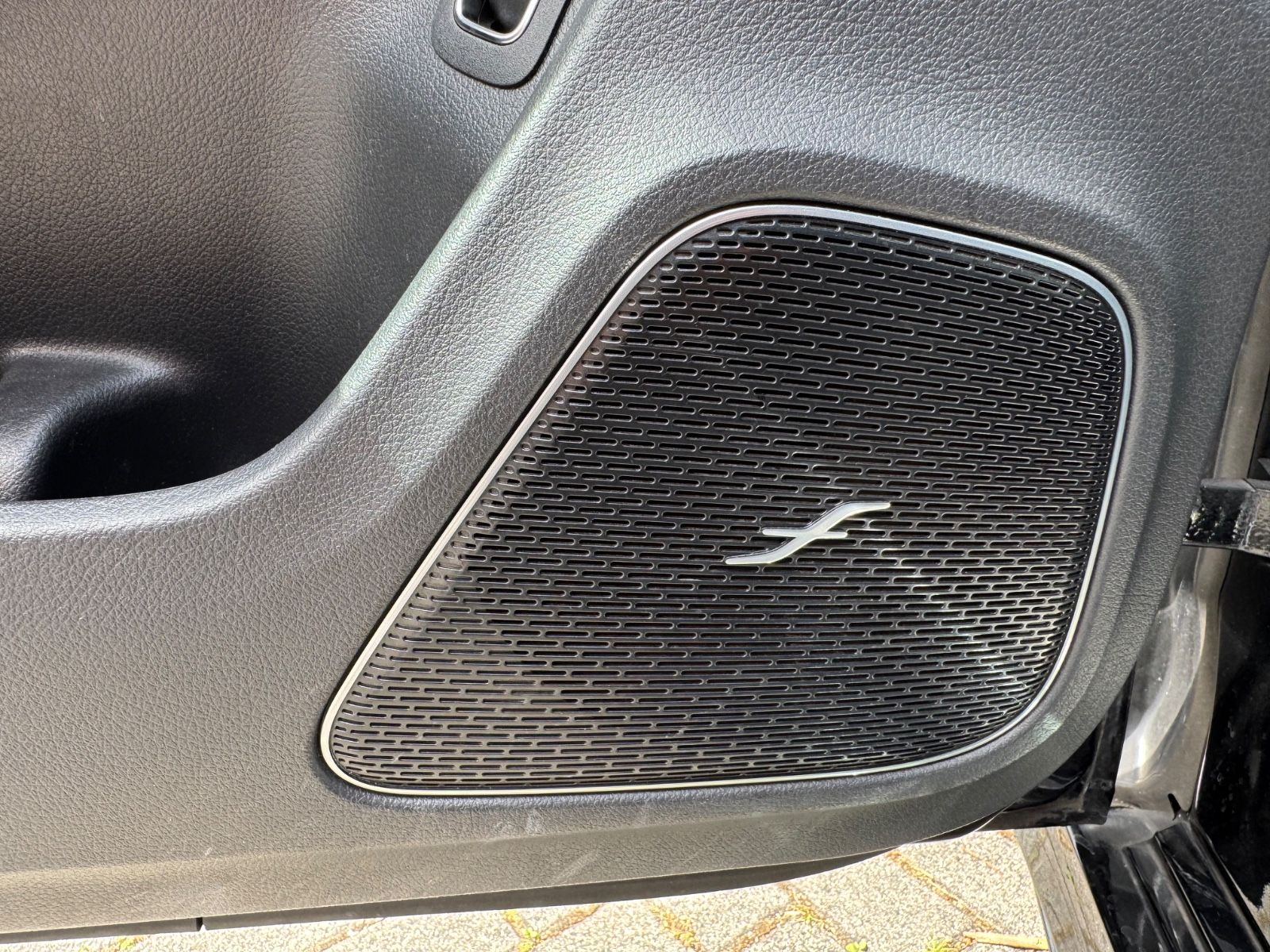 Mercedes-Benz CLA 220 d AMG Line - Samsaru's Car Outlet