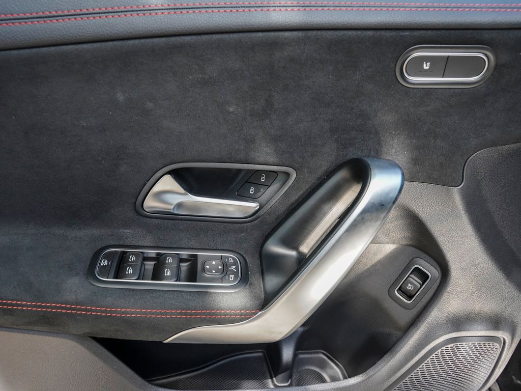 Mercedes-Benz CLA 250 4M AMG-LINE - Samsaru's Car Outlet