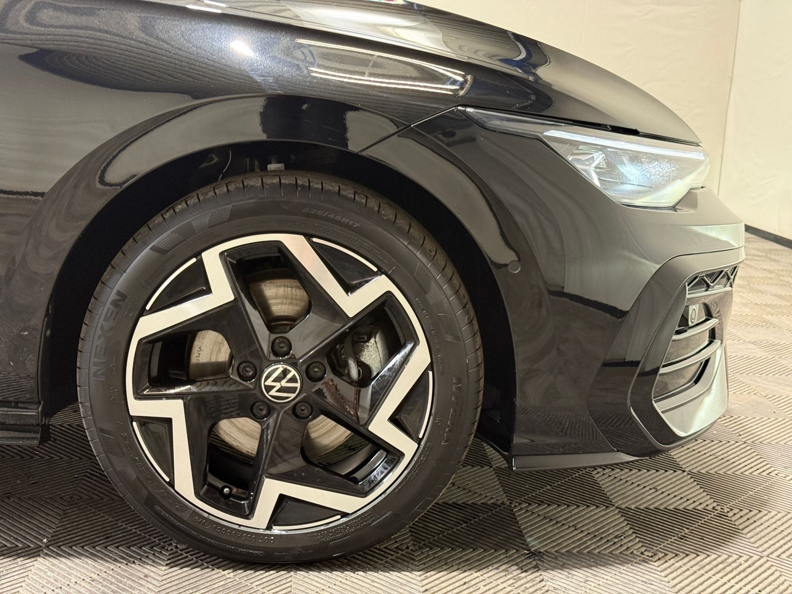 Volkswagen Golf Variant R-Line 2.0 TSI DSG 4M Black Style