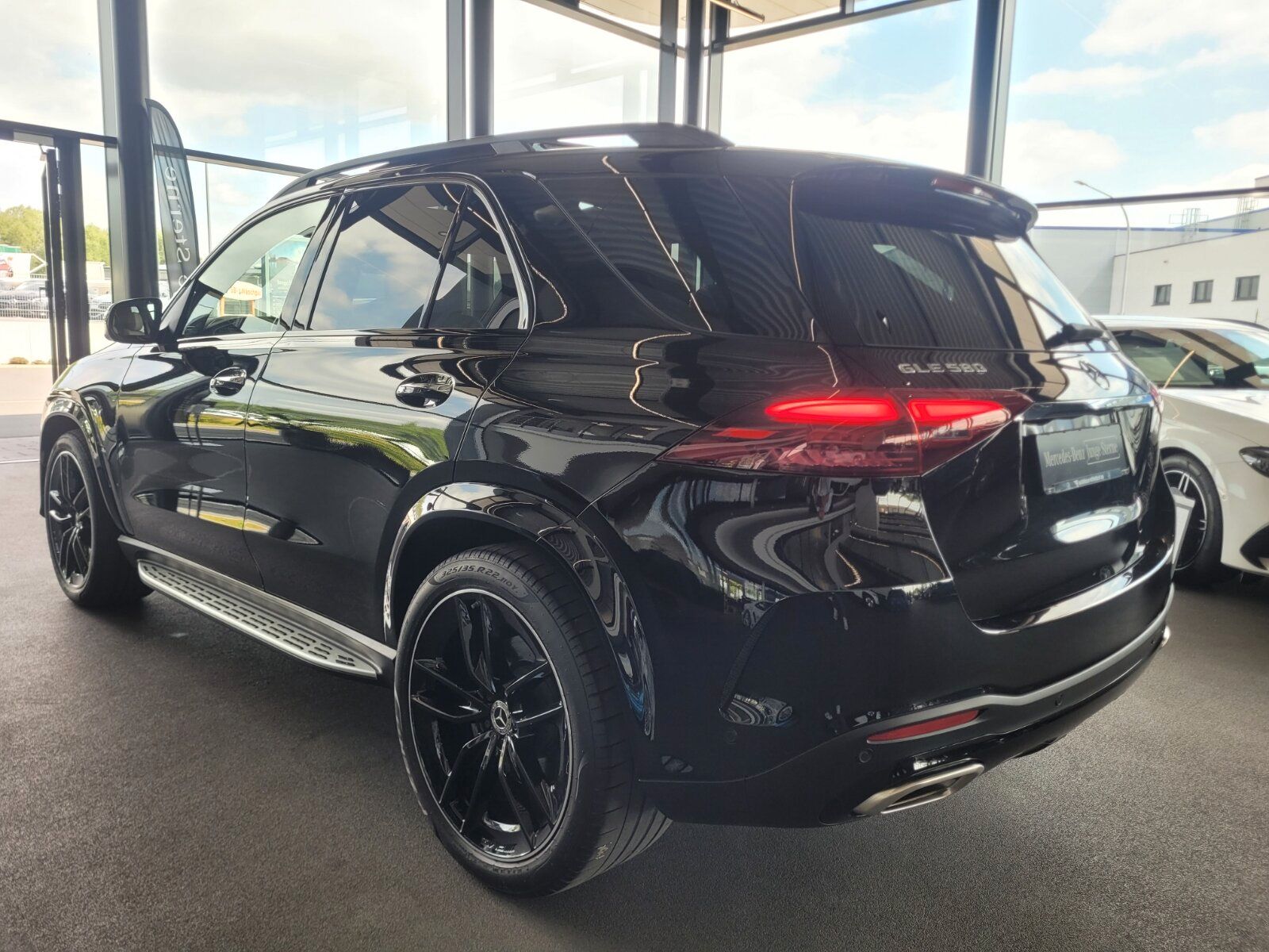 Mercedes-Benz GLE 580 4M AMG LINE PREMIUM PANO NIGHT FAP FONDK