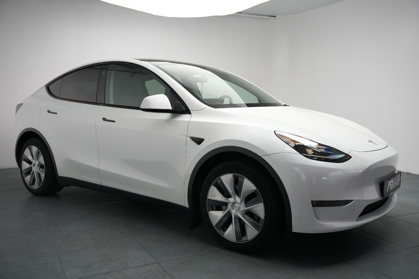 Tesla Model Y Long Range Dual*PanoramaGlasdach*Subwoof