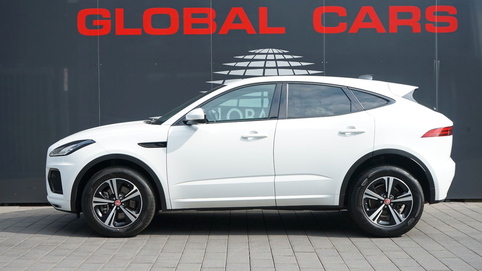 Jaguar E-PACE D200 R-DYNAMIC S*AWD*BLACK PACK*