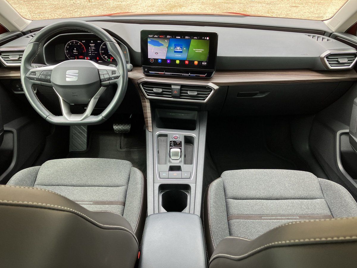 Seat Leon SPORTSTOURER XCELLENCE 1.5 eTSI DSG PANO