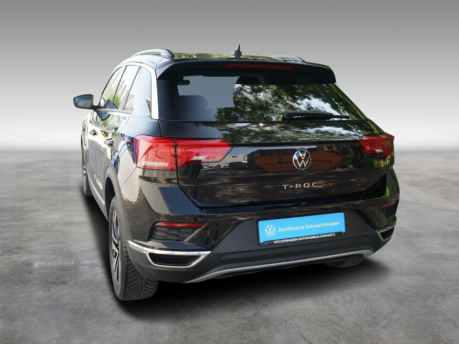 Volkswagen T-Roc 1.0 TSI Active - Samsaru's Car Outlet