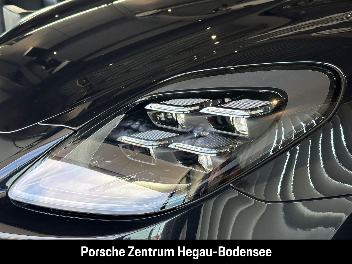 Porsche Panamera Turbo E-Hybrid/Active Ride/Sportabgasan