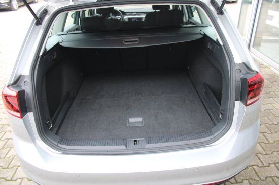 Volkswagen Passat Variant 2.0 TDI DSG - Samsaru's Car Outlet