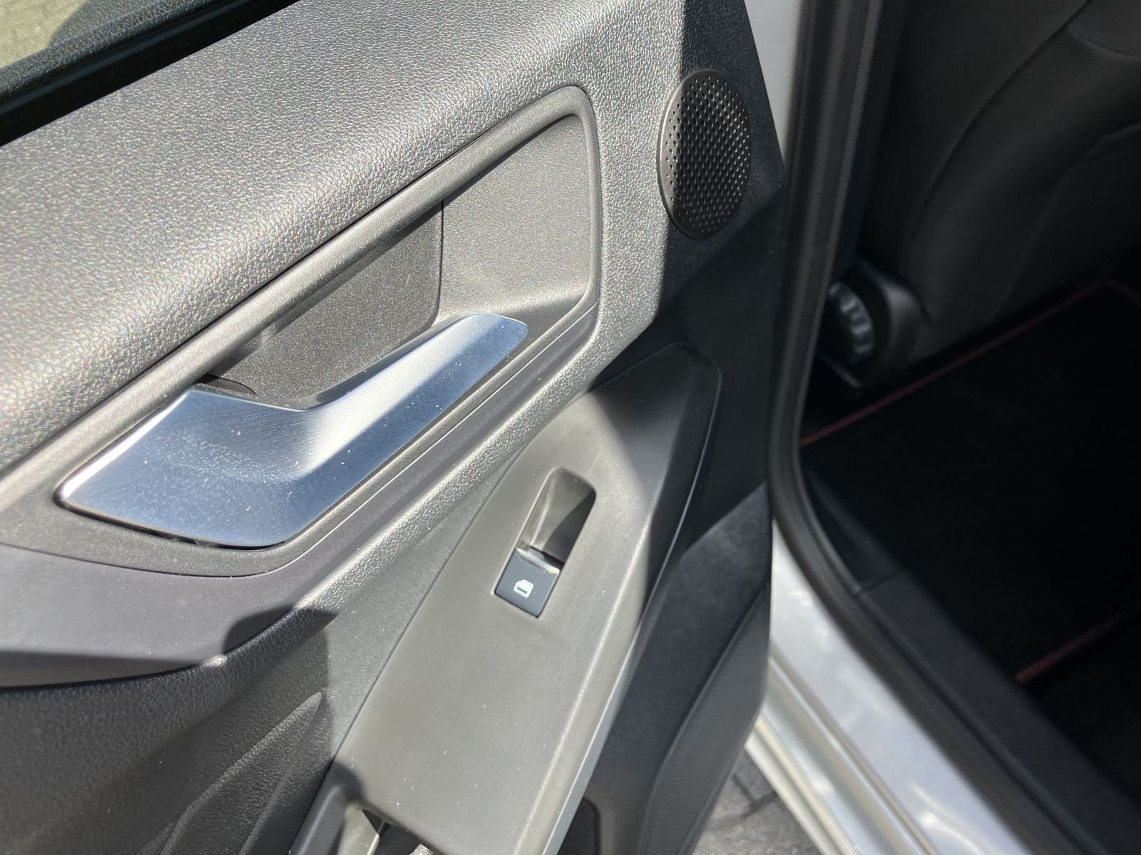 Ford Focus 1.0 Mhd ST-Line X HUD+WIPA+SHZ+TWA