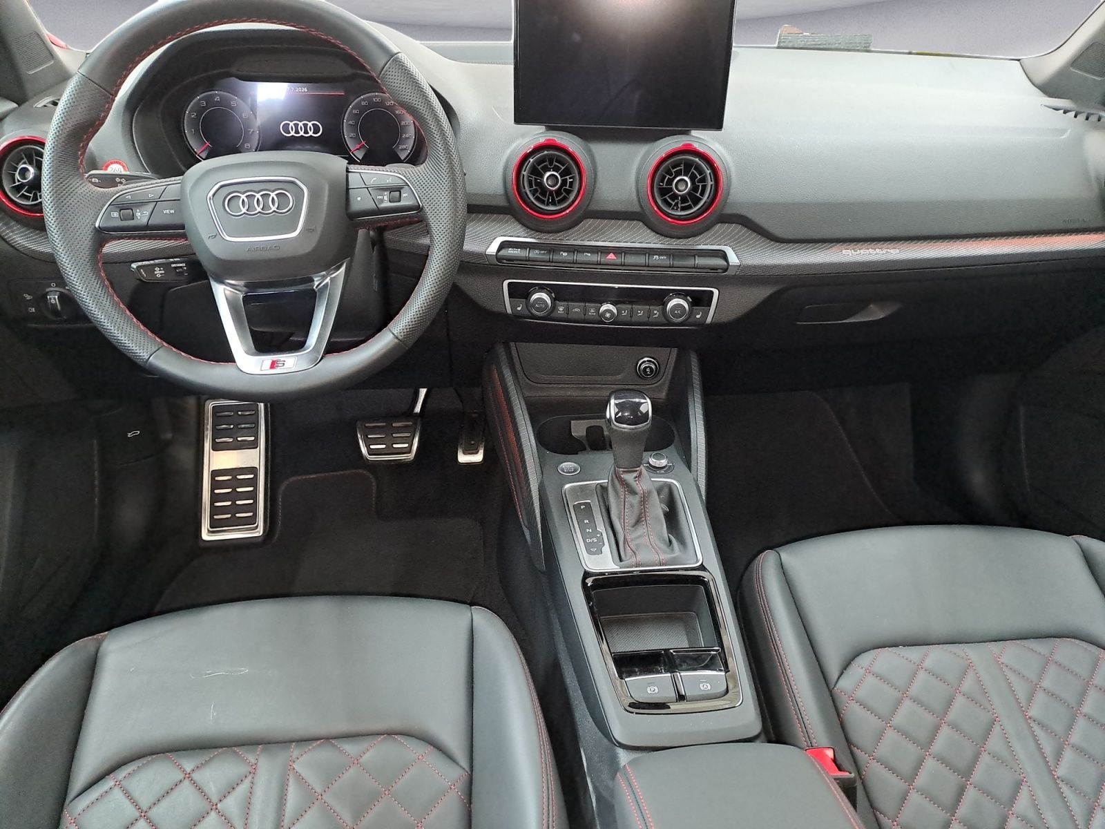 Audi Q2 S line 40 TFSI quattro *LED*AHK*PANO*