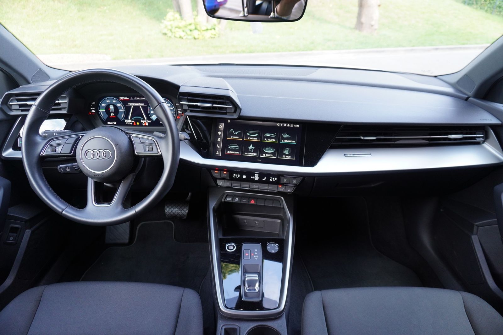 Audi A3 Sportback 40 TFSIe S line Sitzheizung LED DAB