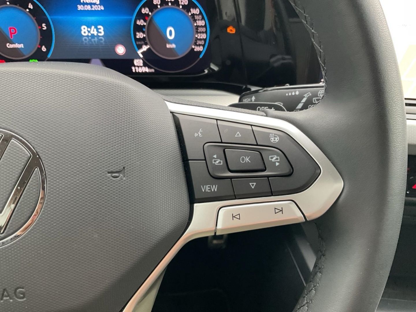 Volkswagen Golf Variant 8 VIII Move 2.0 TDI - Samsaru's Car Outlet